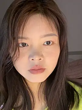 Snapshot of Flowers018 chatting on March 16, 2026, 6:50 am Flowers018 online show from March 16, 2026, 6:50 am