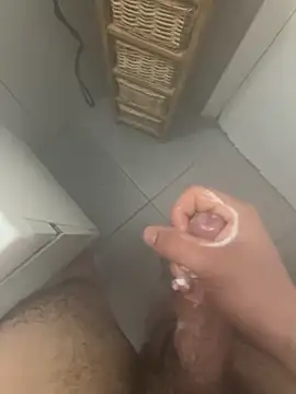 maxhot695 online show from April 6, 2026, 10:00 pm