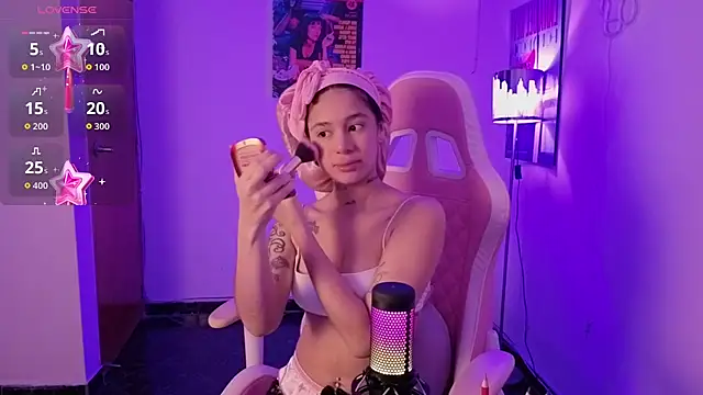 Oliviasims online show from March 29, 2026, 9:37 pm