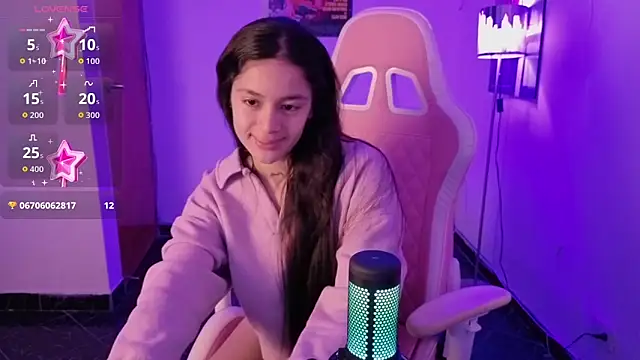 Oliviasims online show from March 31, 2026, 9:48 pm