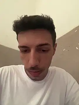 alex69005 online show from April 30, 2026, 7:14 am