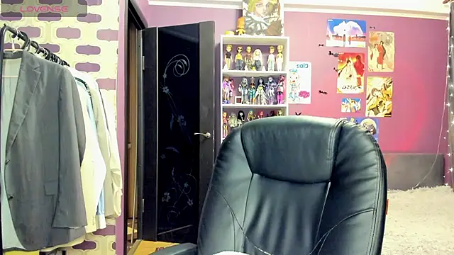 sweet peach    online show from July 1, 2026, 8:30 pm