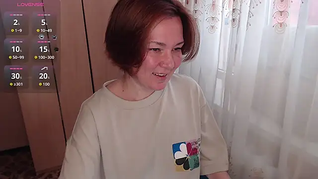 Snapshot of Julia_Vagrik chatting on May 8, 2026, 11:15 am Julia Vagrik online show from May 8, 2026, 11:15 am