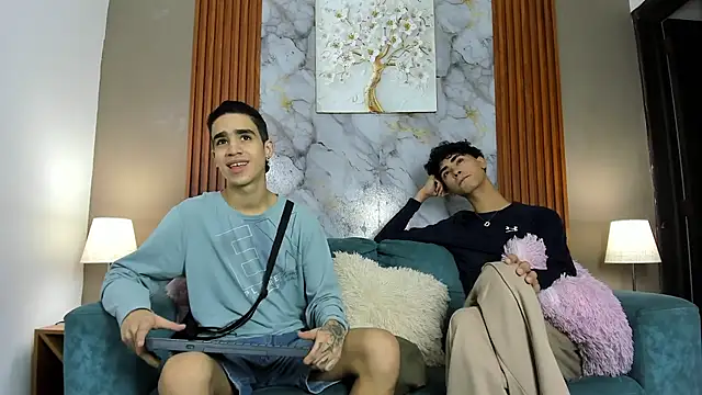 NAUGHTY BOYS1 online show from April 1, 2026, 8:17 pm