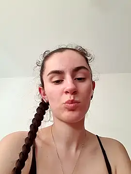 starlight mo online show from April 21, 2026, 3:39 pm