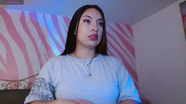 Scarlet queen4 online show from May 6, 2026, 1:05 pm