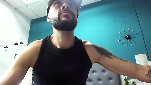 Snapshot of Axel_Blazzee chatting on March 23, 2026, 3:05 pm Axel Blazzee online show from March 23, 2026, 3:05 pm