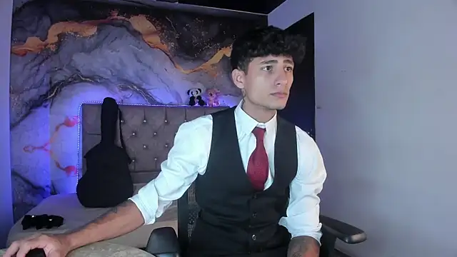 MaxiimoRomano  online show from April 21, 2026, 1:28 pm