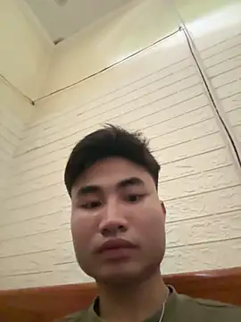 Hoanganhdayroii online show from May 2, 2026, 12:26 am