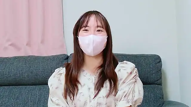 Snapshot of Yuzuki_chan chatting on April 26, 2026, 4:32 am Yuzuki chan online show from April 26, 2026, 4:32 am