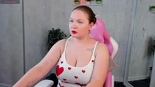 Snapshot of Virginia_Robinson chatting on April 13, 2026, 9:37 am Virginia Robinson online show from April 13, 2026, 9:37 am