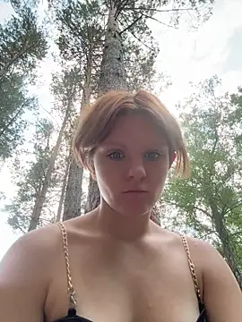 NinaParri online show from July 7, 2026, 7:23 am