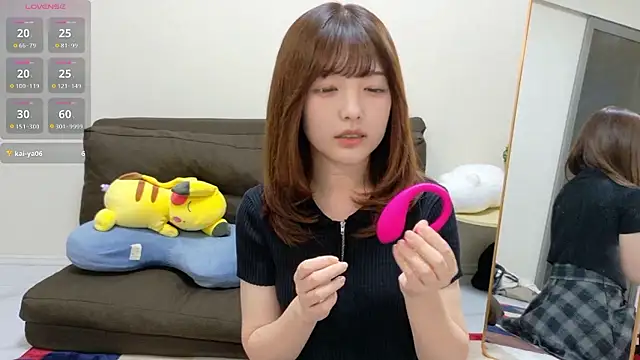 Snapshot of Kotori- chatting on March 21, 2026, 1:54 am Kotori- online show from March 21, 2026, 1:54 am