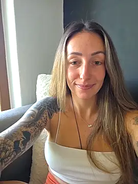 NicoleKaiser online show from May 13, 2026, 7:28 am
