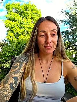 NicoleKaiser online show from May 21, 2026, 4:36 pm