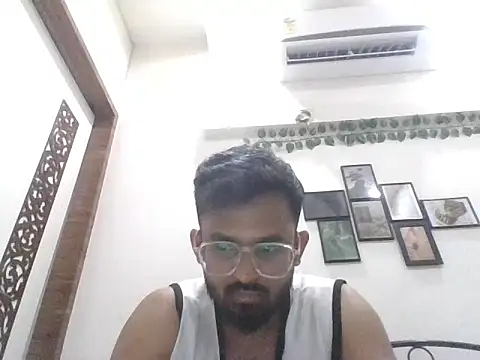 Snapshot of aryaka1303 chatting on May 11, 2026, 2:45 pm aryaka1303 online show from May 11, 2026, 2:45 pm