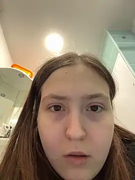Snapshot of charmingggirl chatting on March 30, 2026, 2:51 pm charmingggirl online show from March 30, 2026, 2:51 pm