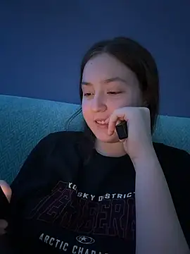Snapshot of charmingggirl chatting on April 15, 2026, 7:58 pm charmingggirl online show from April 15, 2026, 7:58 pm