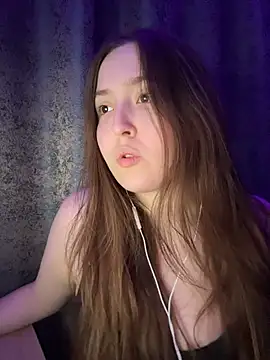 Snapshot of charmingggirl chatting on April 26, 2026, 10:40 pm charmingggirl online show from April 26, 2026, 10:40 pm