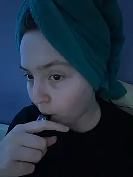 Snapshot of charmingggirl chatting on April 30, 2026, 7:42 pm charmingggirl online show from April 30, 2026, 7:42 pm
