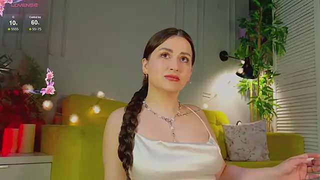 Alana Loveee online show from May 7, 2026, 6:30 am