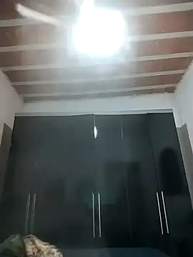 sigilo1027 online show from April 4, 2026, 7:28 am