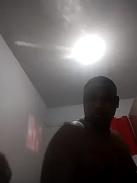 sigilo1027 online show from April 12, 2026, 1:21 am