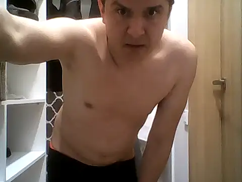 nezinau34 online show from March 19, 2026, 6:23 pm