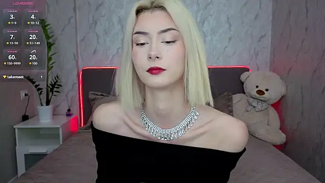 Snapshot of kittysocutie chatting on May 6, 2026, 12:30 am kittysocutie online show from May 6, 2026, 12:30 am