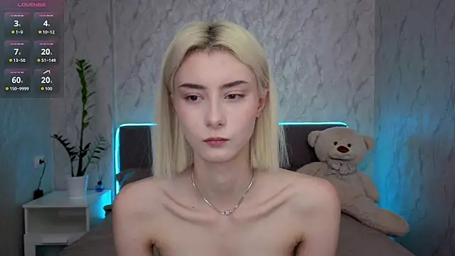 Snapshot of kittysocutie chatting on May 8, 2026, 12:05 am kittysocutie online show from May 8, 2026, 12:05 am