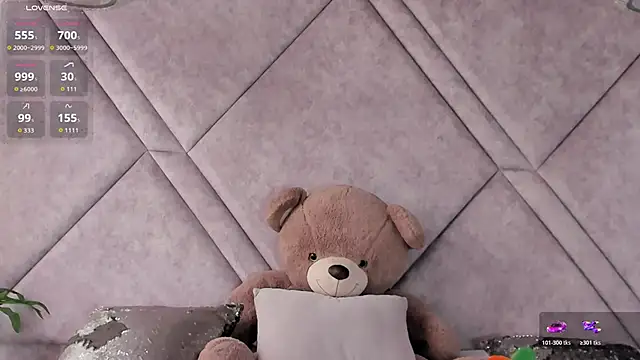 Amora 96 online show from April 9, 2026, 1:27 pm