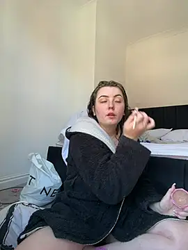 NaughtyNicolexxxx online show from April 6, 2026, 1:34 pm