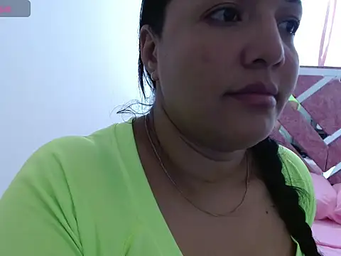 zaryross online show from April 20, 2026, 9:27 pm