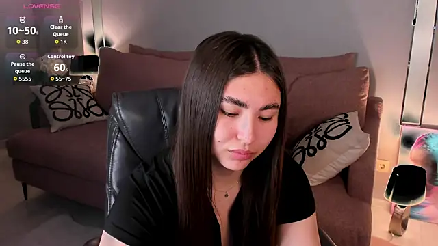 IceIcebabe  online show from April 6, 2026, 1:03 am