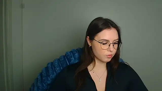 Nika nik a online show from March 21, 2026, 8:19 am