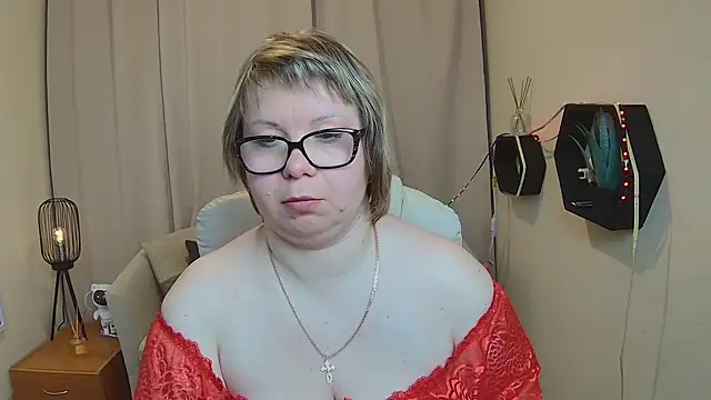 BonnnyBoobsy online show from May 3, 2026, 6:08 am