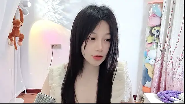 QQ-7890 online show from April 13, 2026, 5:57 am