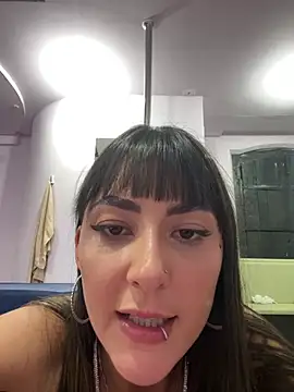 vibe prive online show from April 8, 2026, 10:21 pm