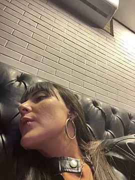 vibe prive online show from April 10, 2026, 9:41 pm