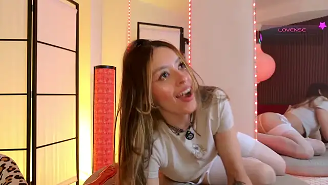 Snapshot of Elysia_carter chatting on May 10, 2026, 9:20 pm Elysia carter online show from May 10, 2026, 9:20 pm