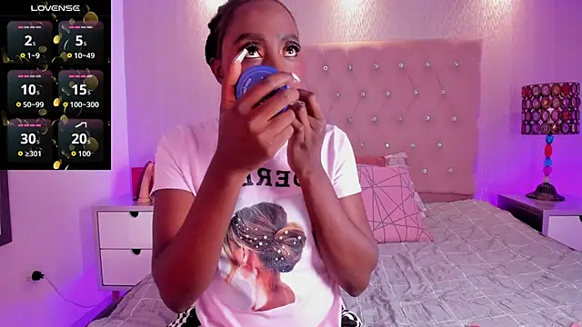 Jorinde Sexy online show from April 9, 2026, 4:01 am