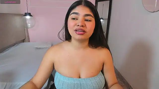 MilaHeat1 online show from May 1, 2026, 7:40 pm