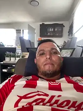 HOTB0Y18 online show from April 12, 2026, 10:59 pm