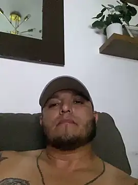 HOTB0Y18 online show from April 16, 2026, 7:42 am