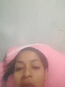 Beatriz2211 online show from March 27, 2026, 5:56 pm