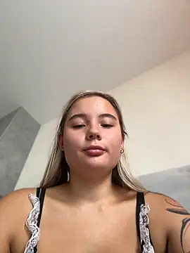 Snapshot of Mrs_Lust chatting on May 6, 2026, 6:19 am Mrs Lust online show from May 6, 2026, 6:19 am