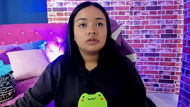 SofiiaCutee online show from April 17, 2026, 2:25 am