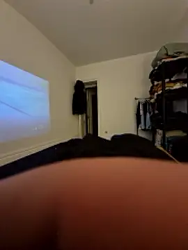 lolo0105 online show from April 14, 2026, 7:20 pm