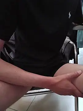 Skinboy06 online show from May 17, 2026, 8:55 am