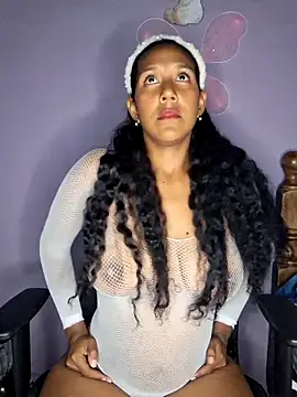 emily fox01 online show from March 24, 2026, 4:17 am